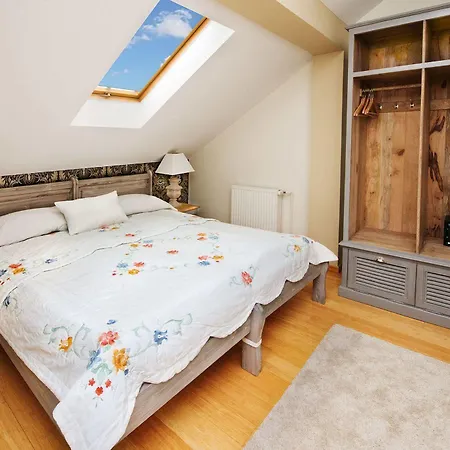Mikolaj Otel 3*