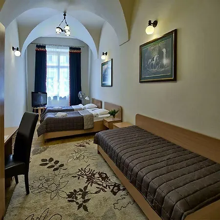 Mikolaj Otel